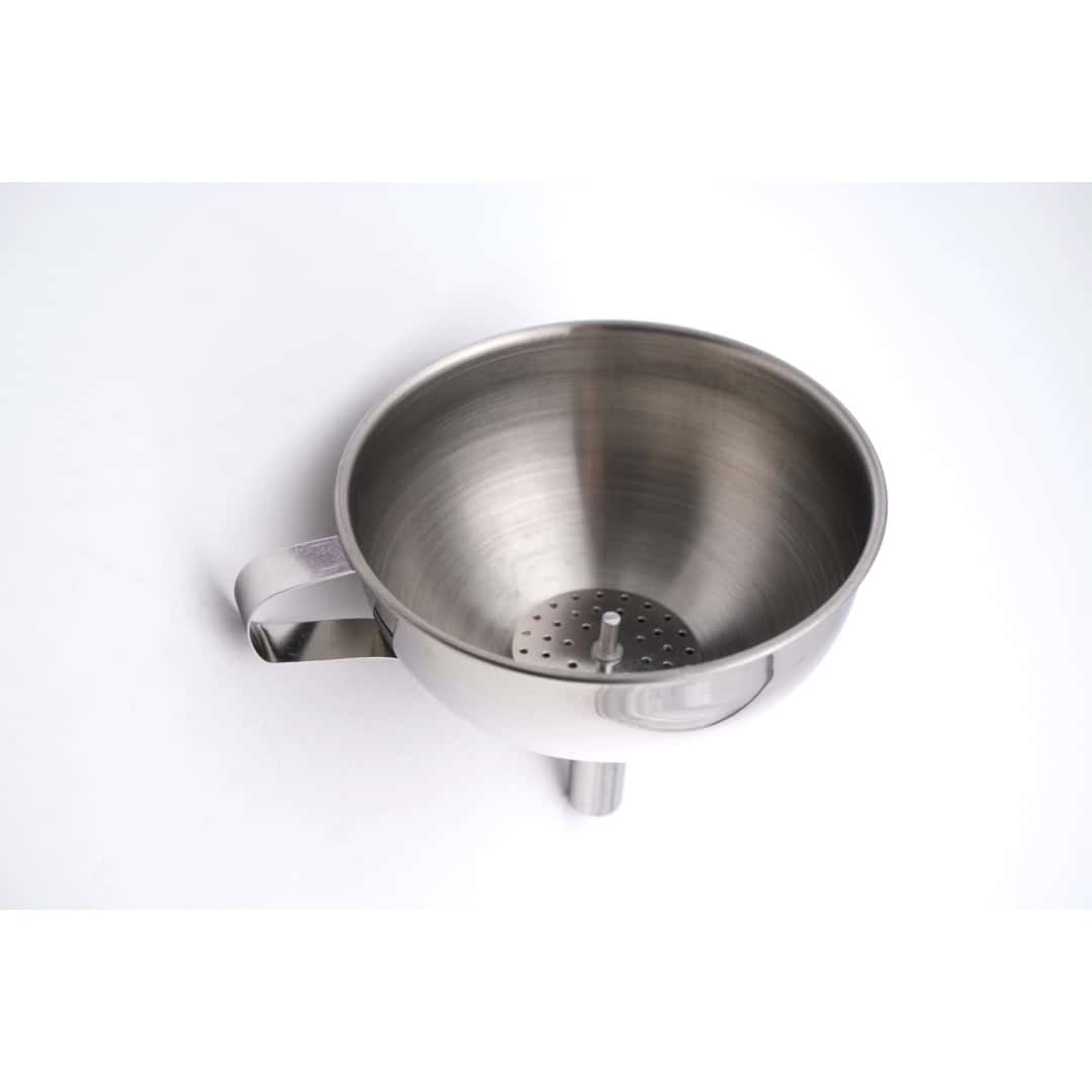 Pâlnie Metalică Cu Sită 13 Cm – A09965 Pâlnie Metalică Cu Sită 13 Cm – A09965